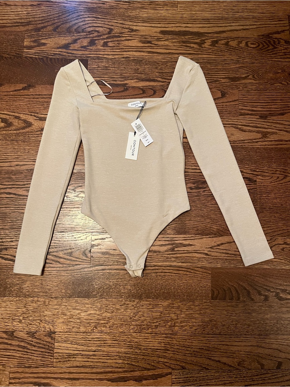 Aritzia contour Long Sleeve Square Neck Bodysuit